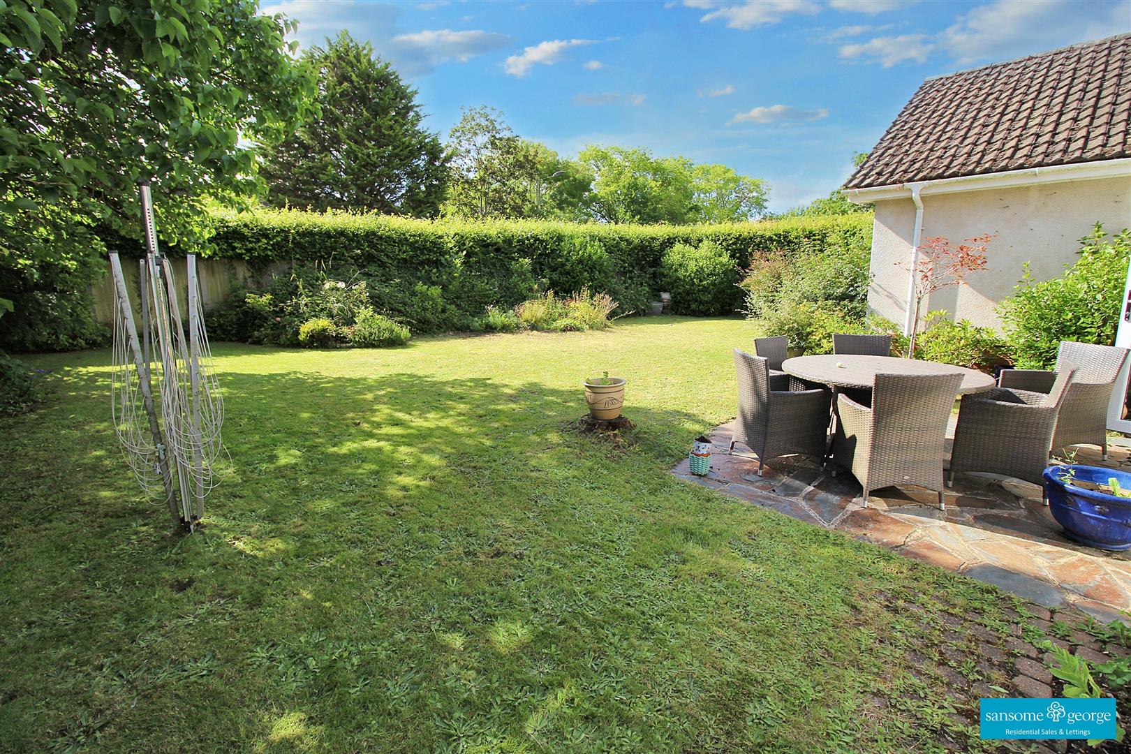 Longleat Drive, Tilehurst